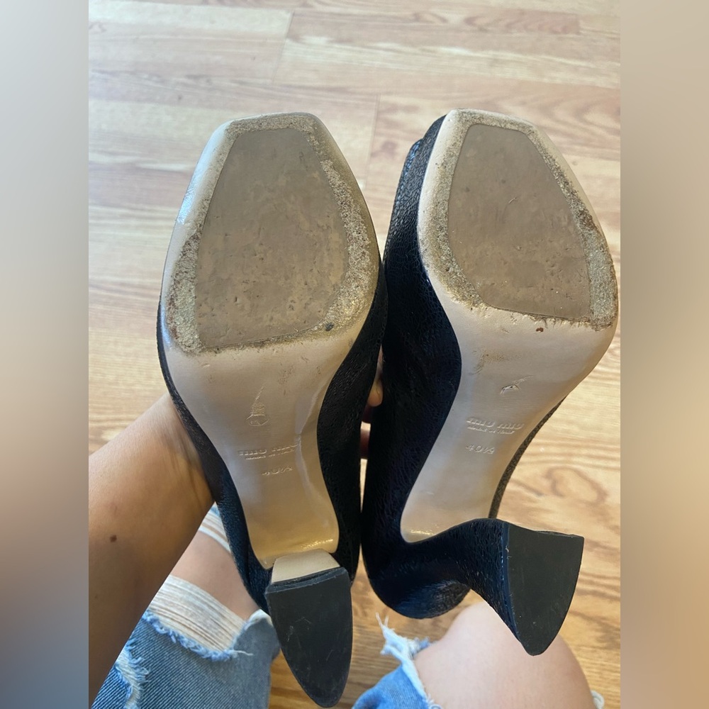 Miu Miu Black Heeled Shoes Elegant Design Size 40.5
No box no bag - Picture 3 of 8